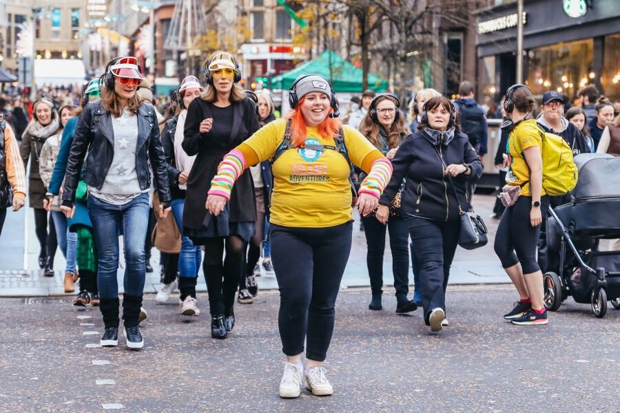 Glasgow: Silent Disco Adventure Tour - Jiving around George Square