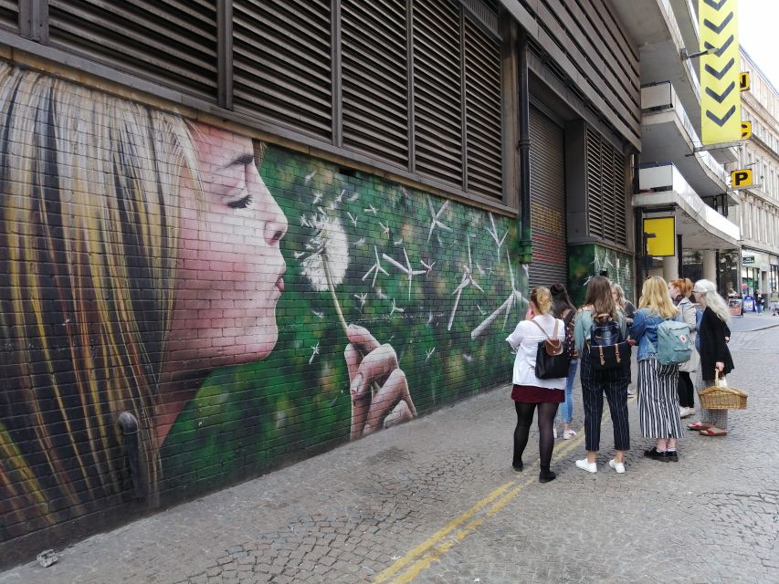 Glasgow: Street Art Guided Walking Tour - The Lighthouse and Glasgow’s urban setting