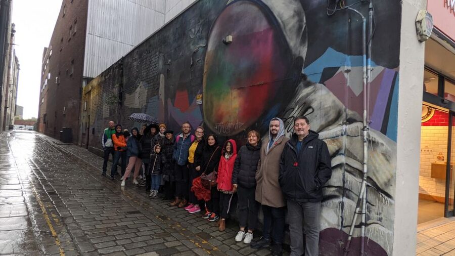 Glasgow: Street Art Guided Walking Tour - Bubbles and the smaller details