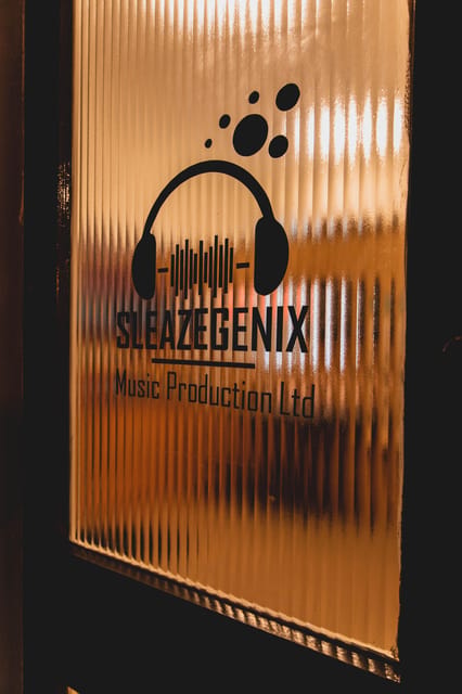 Glasgow: Stuck in the 90s... A Nostalgic Musical Escape Room - Is $37 per person good value?