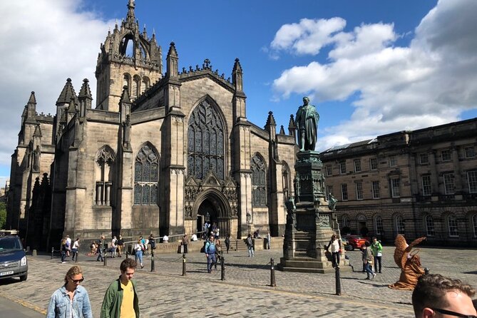 Historic Edinburgh and Rosslyn Chapel Full-Day Private Tour in a Premium Minivan - The Royal Mile links the castle to Holyroodhouse