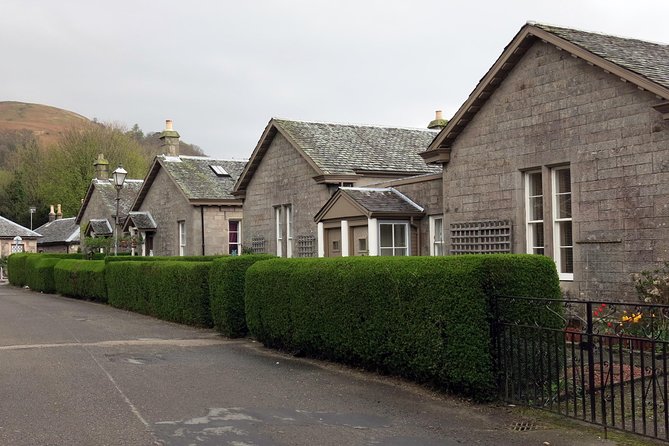 Inverary Castle & Loch Lomond Tour - Guides, group size, and the feel of the day
