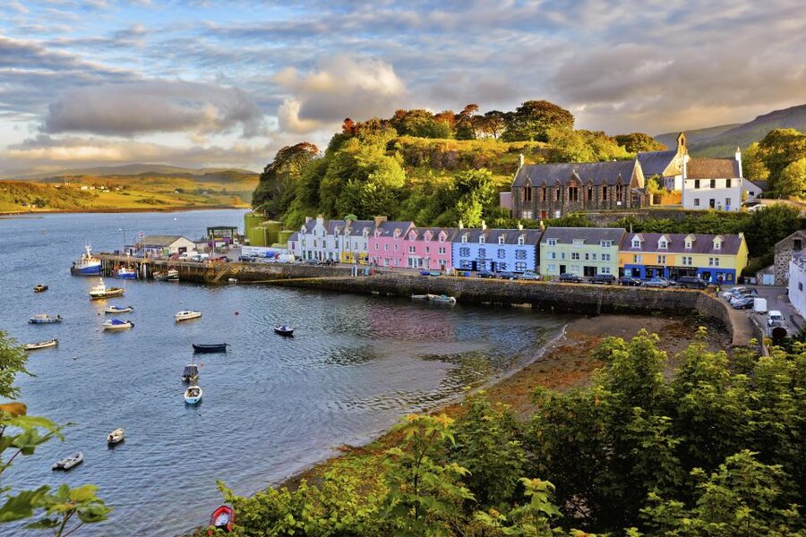 Inverness: 2-day Isle of Skye, Fairy Pools & Castles Tour - From Inverness to Loch Carron