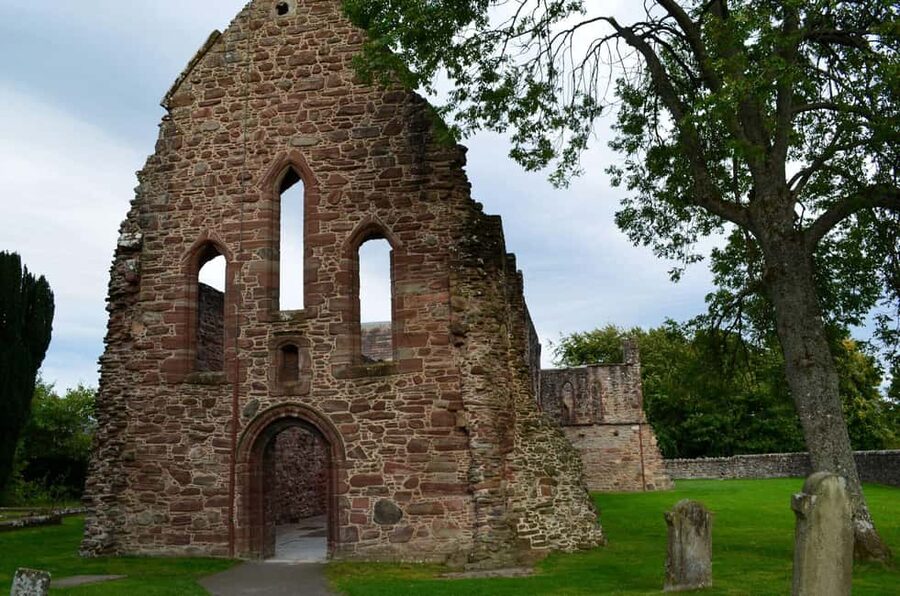 Inverness: Loch Ness, Outlander & Whisky Distillery - Guides, languages, and the small-group feel