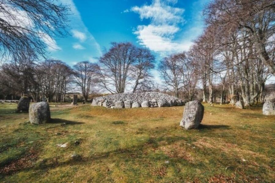 Inverness: Outlander Tour with Whisky Tasting - Starting at the Clootie Well