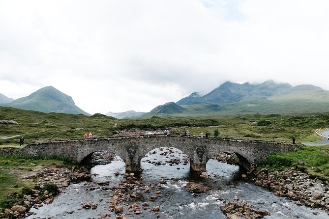 Isle of Skye and Eilean Donan Castle Day Tour from Inverness - The guide can make or break the day