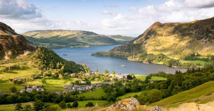 Lake District 3-Day Small Group Tour from Edinburgh - Day 2: Kirkstone Pass and the shores of Windermere