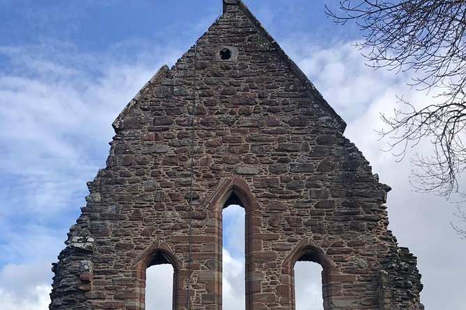 Legendary Loch Ness and Urquhart Castle Tour - The Loch Ness Centre and the search for Nessie