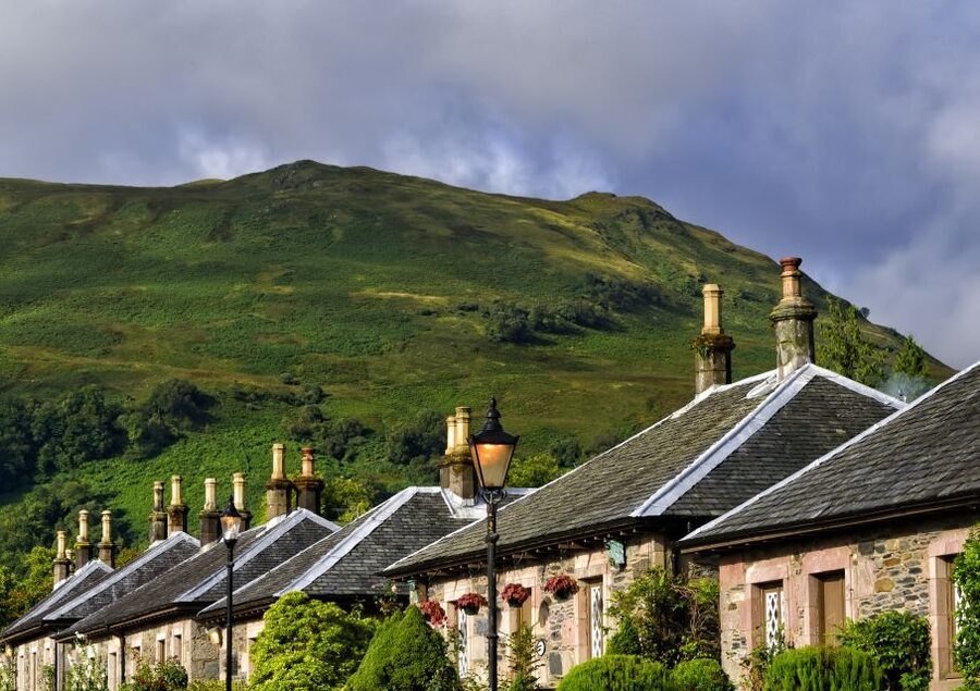 Loch Lomond: Island Discovery 2-Hour Cruise - Commentary, legends, and quiet stretches