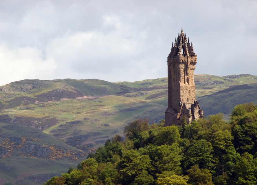 Loch Lomond, Stirling Castle, & Kelpies Tour from Edinburgh - Three Scottish sights in one well-planned day