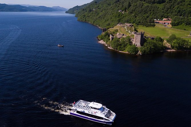 Loch Ness and Caledonian Canal 2-Hour Cruise from Dochgarroch - From Dochgarroch Lock into the Caledonian Canal