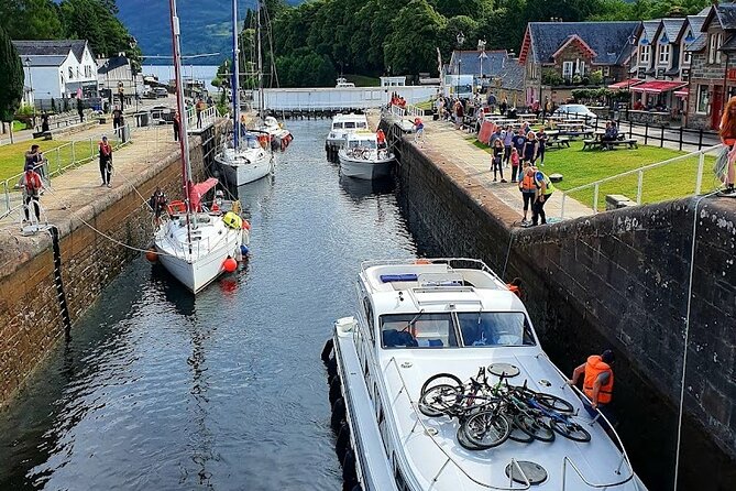 Loch Ness , Heilan Coos ,Great Glen , Fort William and Glencoe - What the private vehicle adds