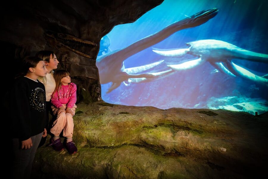 Loch Ness: The Loch Ness Centre - The science behind Loch Ness and its wee beastie