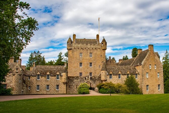 Loch Ness, Urquhart Castle & Culloden Battlefield Shore Excursion - Beauly Priory and the quiet start to the day