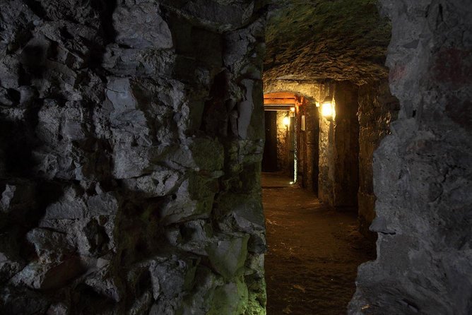 Multi-Sensory Night Walking Tour with Haunted Vaults in Edinburgh - Who will enjoy this Edinburgh night walk?