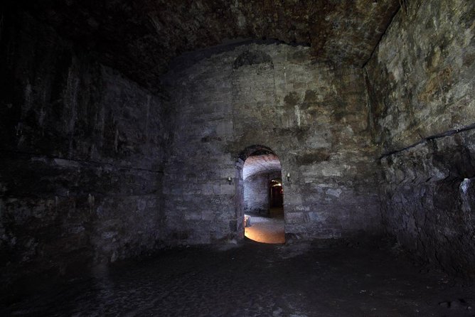Multi-Sensory Small-Group Historic Vaults Tour in Edinburgh - Starting at Mercat Cross on the Royal Mile