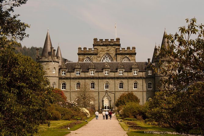 Oban, Glencoe, Highlands Lochs & Castles Small Group Day Tour from Glasgow - Loch Lomond: an easy first stop