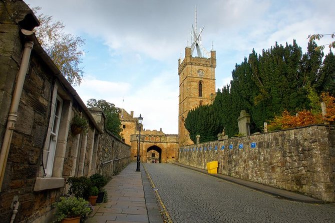 On the Trail of Mary Queen of Scots Private Tour in a Minivan from Edinburgh - Falkland Palace and the world’s oldest tennis court