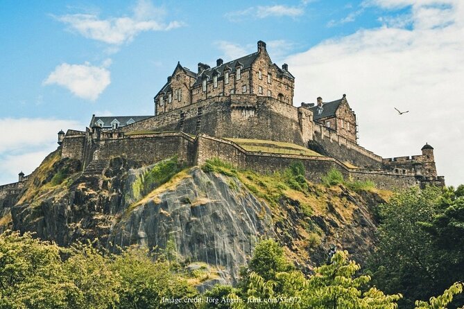 Private 4h Walking Tour in Edinburgh with Edinburgh Castle Tour - Edinburgh Castle is the payoff