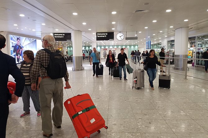 Private Airport transfer From or to Edinburgh airport (One way transfer) - A private welcome after landing at Edinburgh Airport
