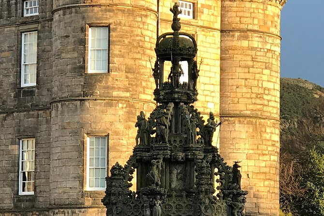Private Edinburgh City 4-Hour Guided Tour in a black cab LEVC TX - Edinburgh Castle, seen without a full visit