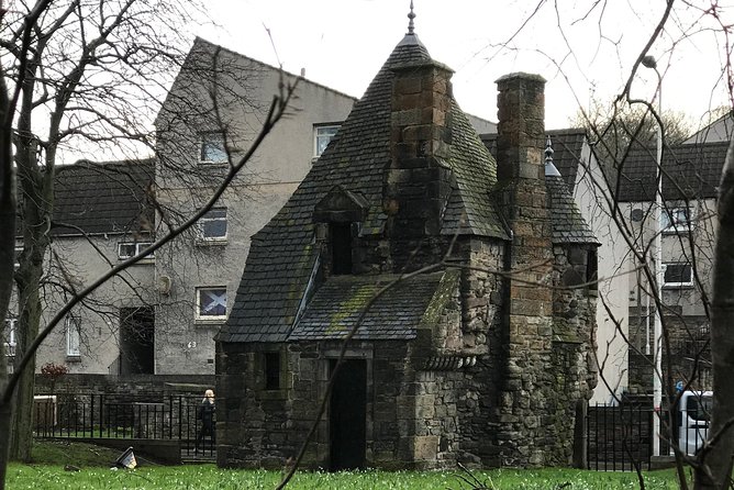 Private Edinburgh Full Day Guided Tour in a Black Cab LEVC TX - Rosslyn Chapel and the Da Vinci Code connection
