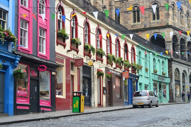 Private Full-Day Walking Tour in Edinburgh with Edinburgh Castle - Edinburgh Castle and the stories behind the stone