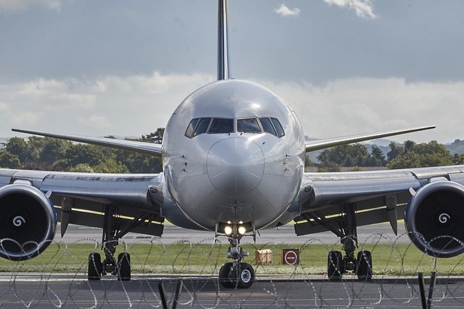 Private Glasgow Departure Transfer: Hotel / Accommodation to Airport - Early drivers are a real advantage