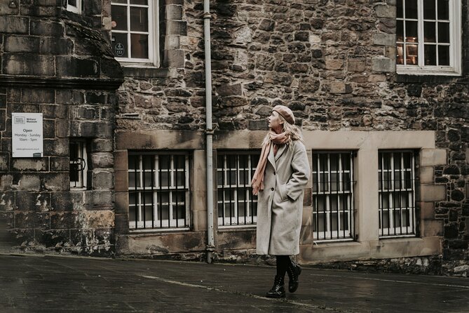 Private Photoshoot in Edinburgh with a Professional Photographer - Edinburgh Castle: the boldest backdrop