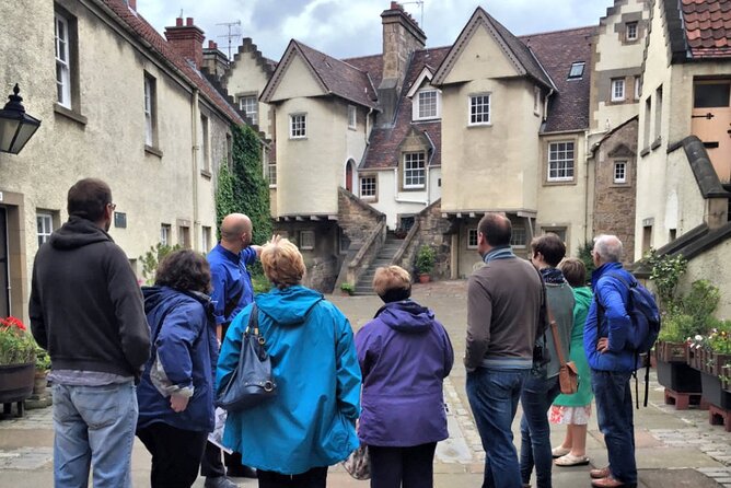 Private Royal Mile walking tour - Discover the history of our most famous street - Why a private guide changes the walk