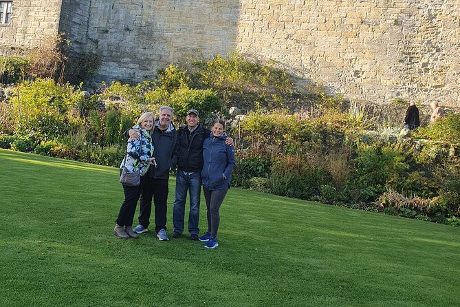 Private Stirling Old Town Tour - Walking up to Stirling Castle