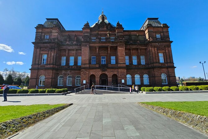 Privately Guided Day Tour of Glasgow in Luxury Minivan - George Square and Glasgow’s civic center