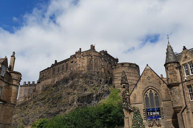 Public guided tour of Edinburgh at a minimum price - in French - Key points to know before booking