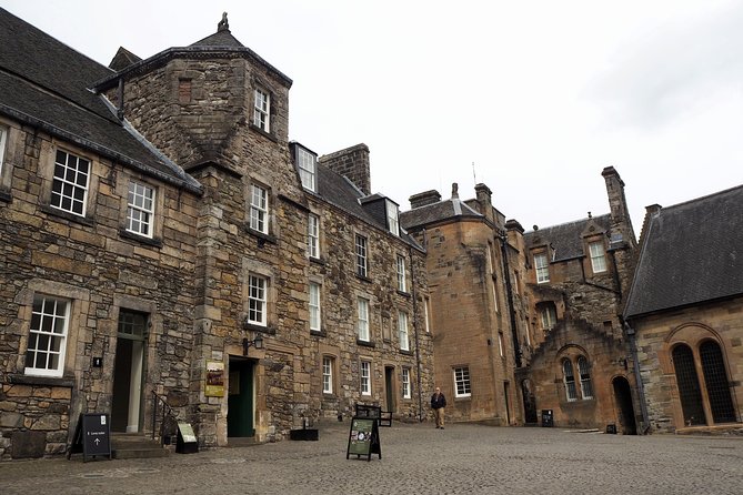 Rosslyn Chapel, Dunfermline Abbey and Stirling Castle Day Tour - Who should book this day trip?