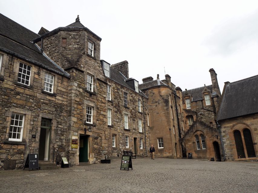Rosslyn Chapel, Stirling Castle & Dunfermline Abbey Tour - Stirling Castle, royal power and time for lunch
