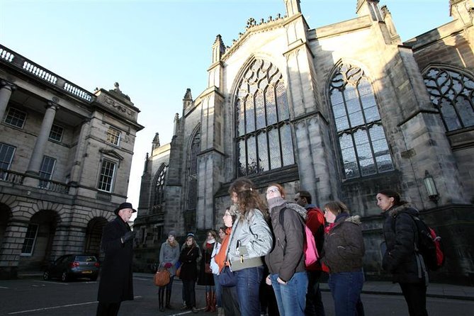 Royal Mile and Edinburgh Castle - Small Group Walking Tour - Key points at a glance