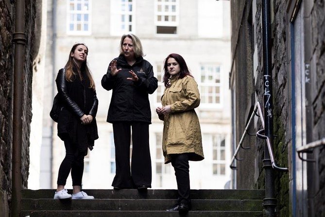 Royal Mile and Edinburgh Castle - Small Group Walking Tour - The Royal Mile, John Knox House, and Castlehill