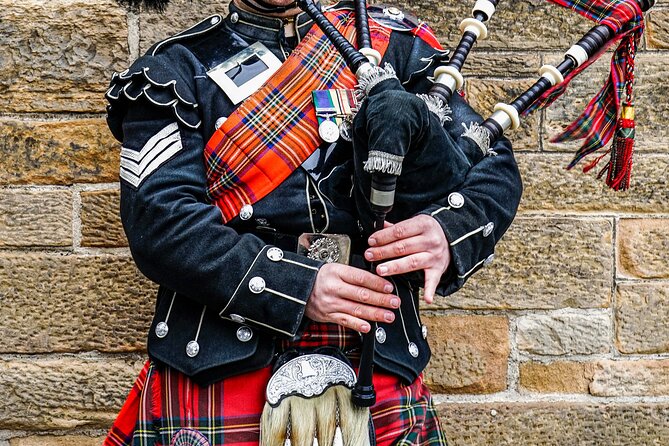 Royal Mile, Edinburgh Walking Tour with Audioguide - Holyrood Abbey and the opening at Salisbury Crags