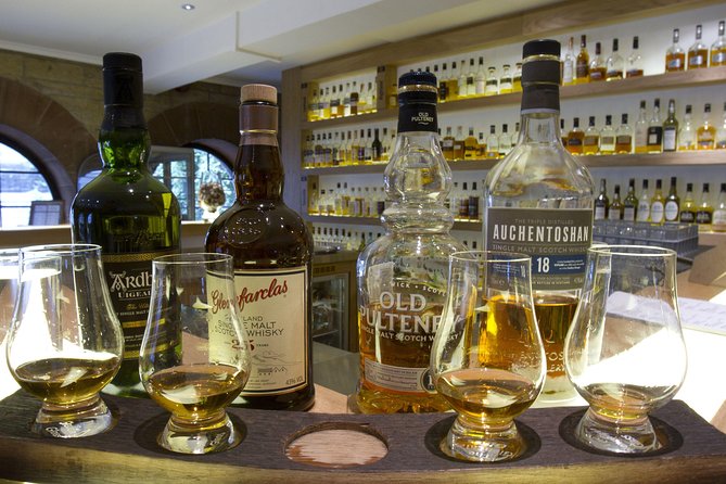 Scotch Tour Edinburgh with a Local Expert: Private & 100% Personalized - George Street and the New Town side