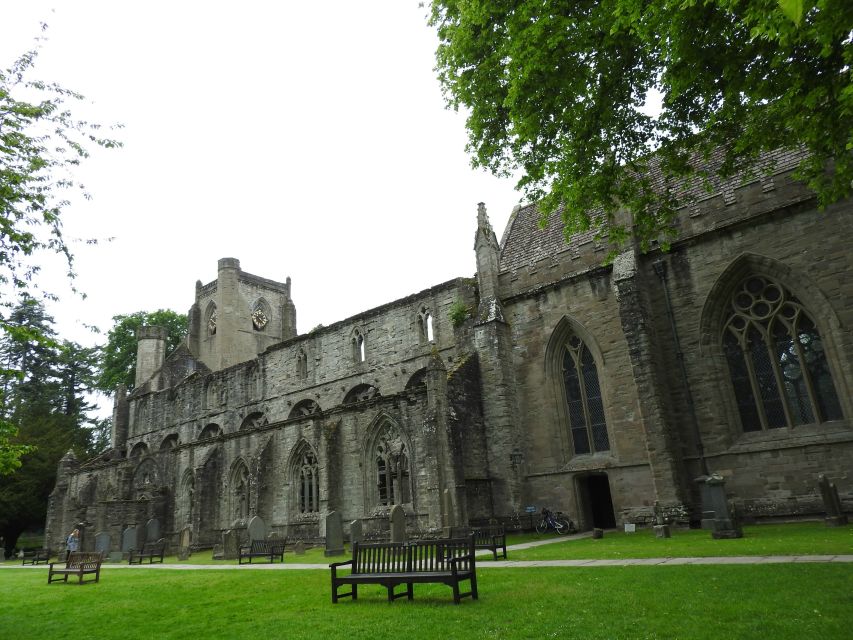 Scotland Whisky Explorer: Highlands Day Tour from Edinburgh - Dunkeld and its cathedral ruins