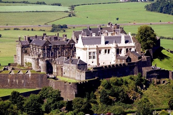 Stirling Castle & Loch Day Tour - Luss and the first look at Loch Lomond
