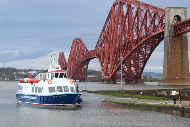 Stunning 90-Minute Firth of Forth Sightseeing Cruise Adventure - Inchcolm Island and the optional landing