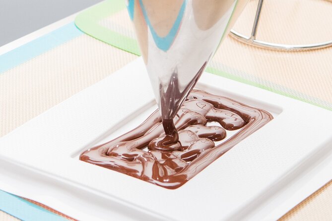The Chocolatarium Chocolate Tour Experience in Edinburgh - Making your own bar to take home