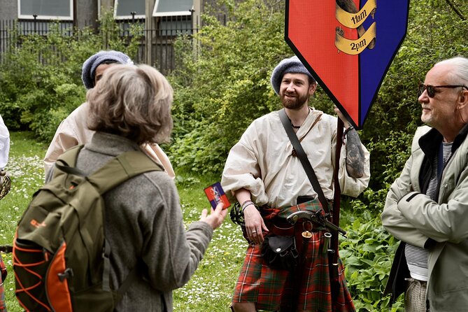 The History Behind Outlander Tour - Starting at Mercat Cross and Parliament Square