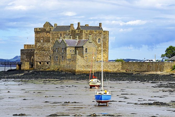 The Outlander 1 Day Experience - Linlithgow Palace and Wentworth Prison