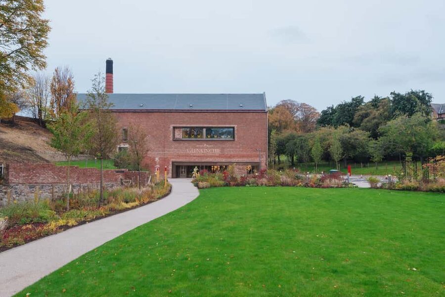 Tranent: Glenkinchie Whisky Distillery Tour and Tasting - The opening story: East Lothian from field to glass
