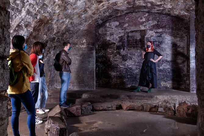 Underground Vaults Walking Tour in Edinburgh Old Town - Inside the vaults: atmosphere over scenery