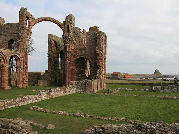 Viking Coast and Alnwick Castle Very Small Group Tour from Edinburgh - Lindisfarne Castle from the outside